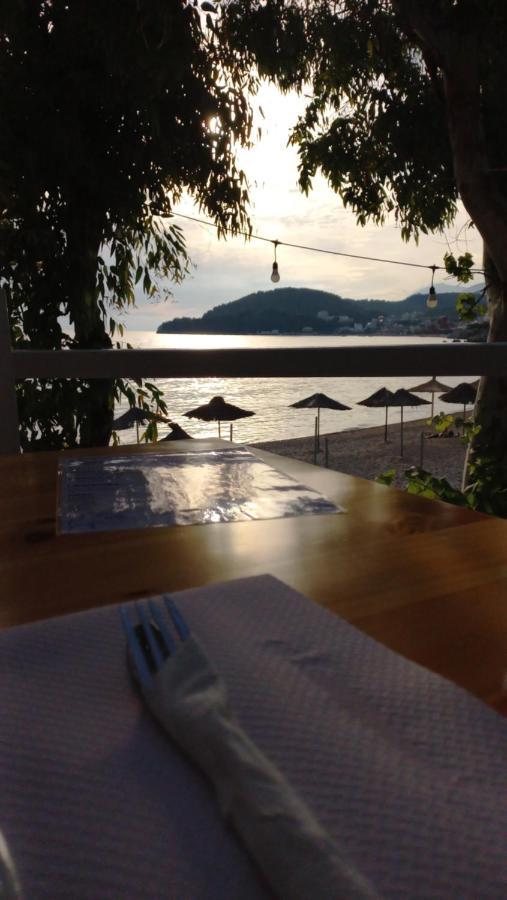 Beleris Rooms Himare Ngoại thất bức ảnh