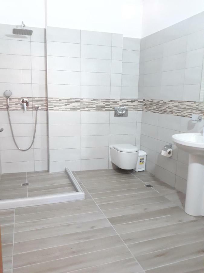 Beleris Rooms Himare Ngoại thất bức ảnh