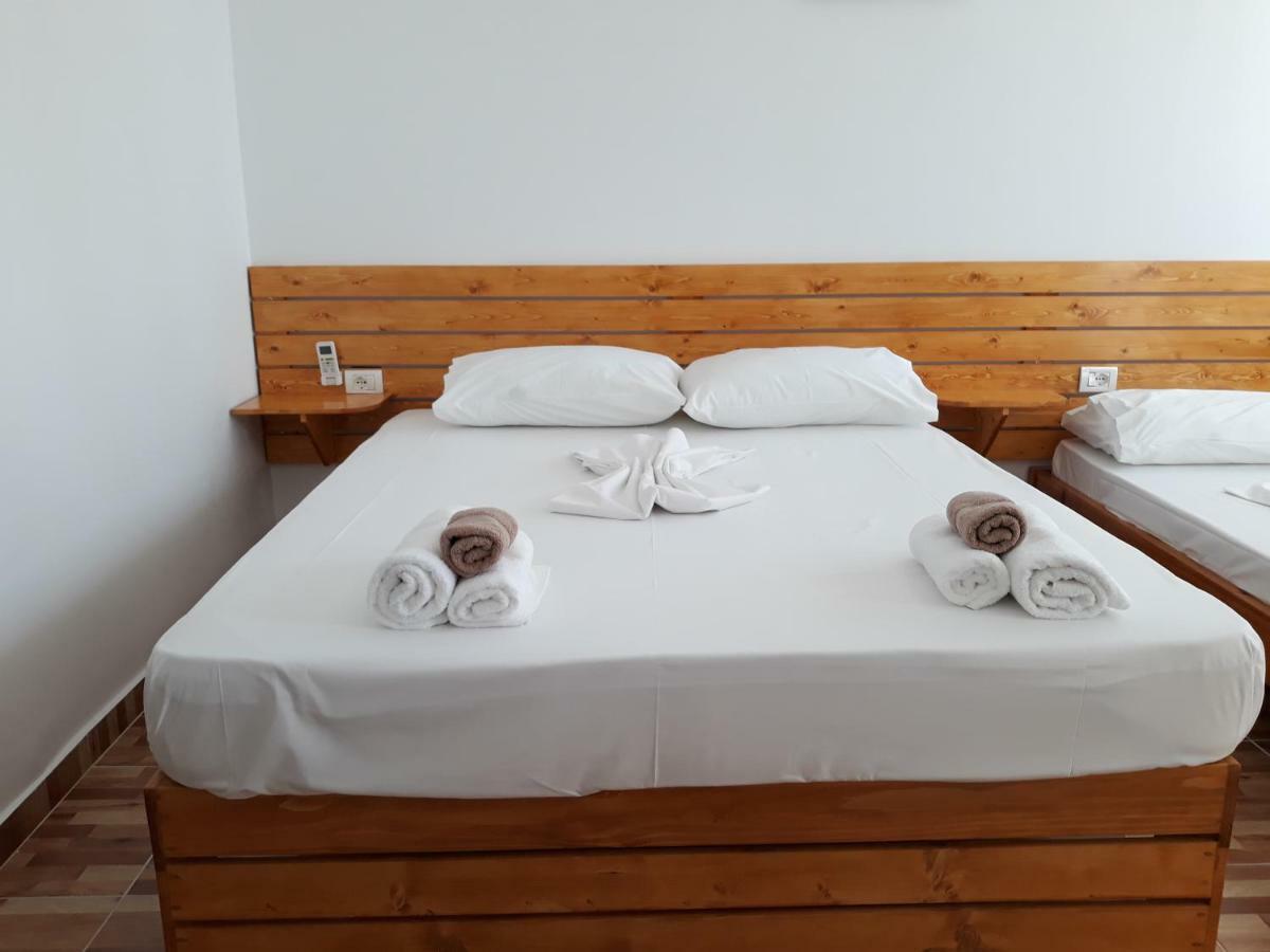 Beleris Rooms Himare Ngoại thất bức ảnh