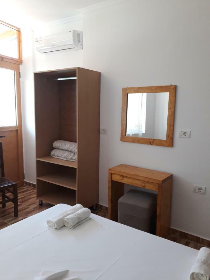 Beleris Rooms Himare Ngoại thất bức ảnh